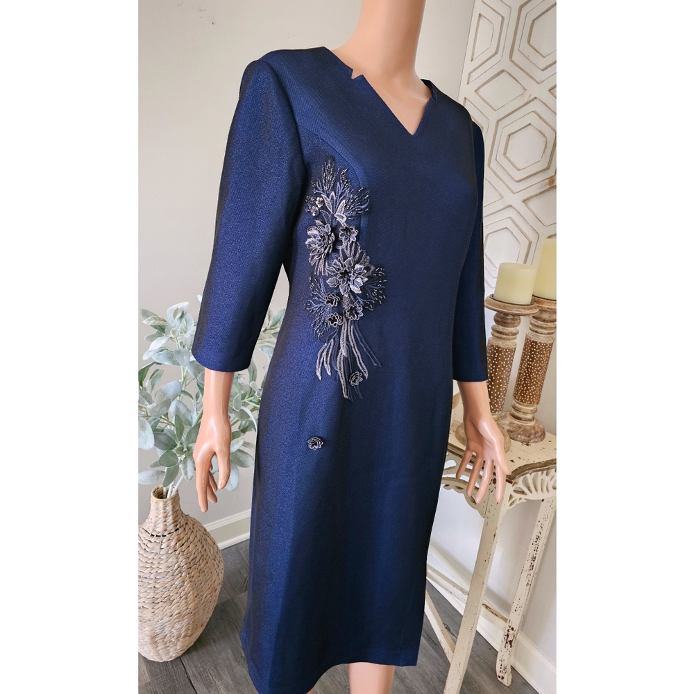 Elegant Dark Blue Metallic Flowers Details V-neck 3/4 Sleeve Sheath Dress